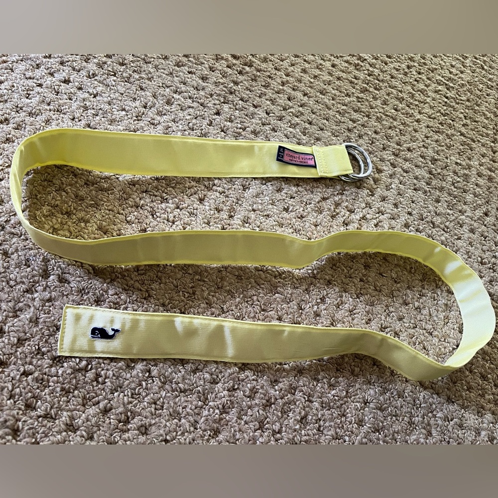 Vineyard Vines yellow ribbon belt. Size XL